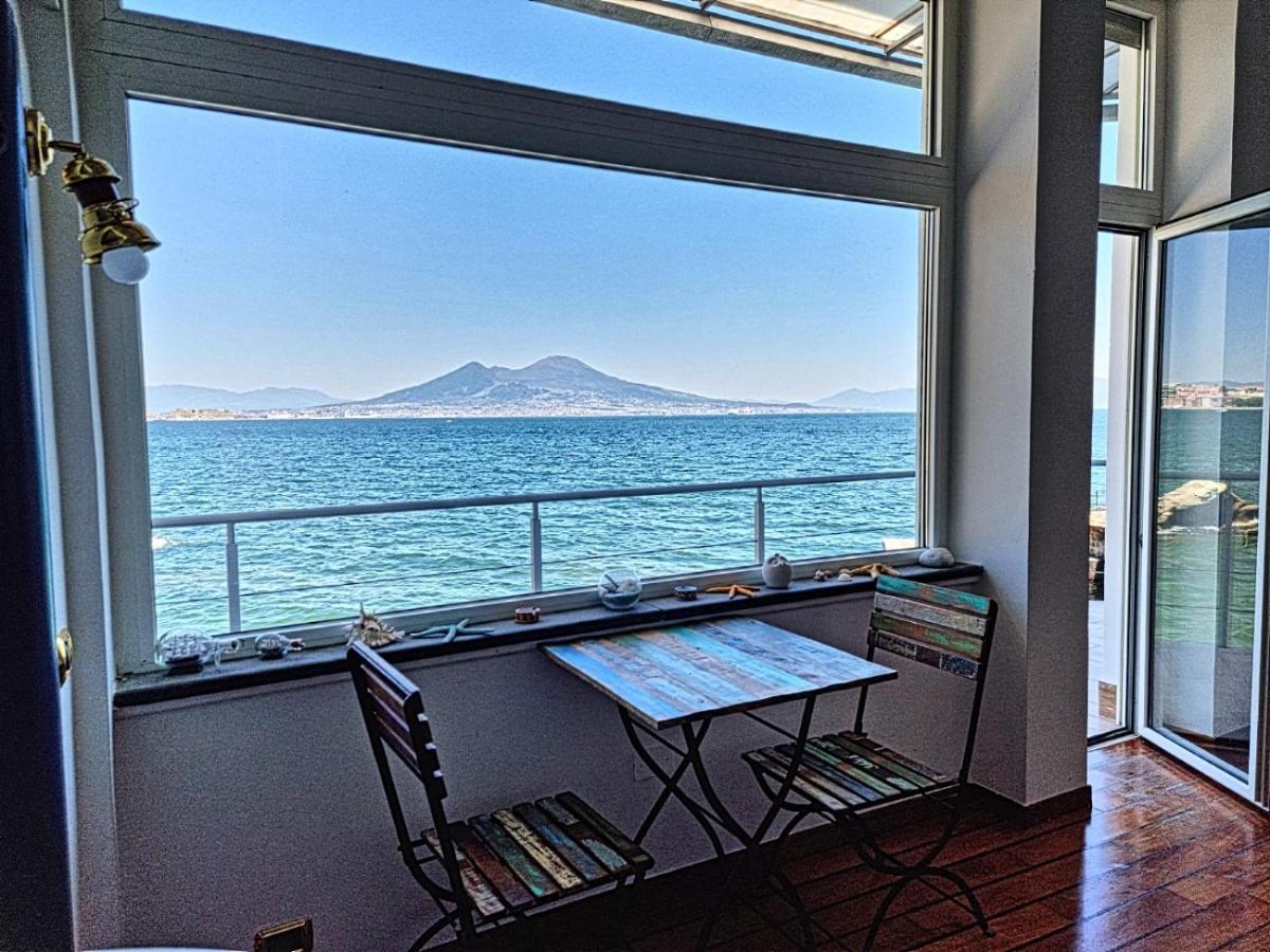 La Casa Sull' Acqua Apartment Napoli Exterior foto