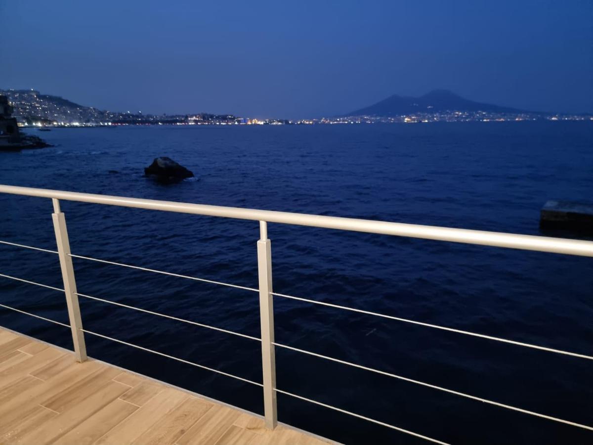 La Casa Sull' Acqua Apartment Napoli Exterior foto