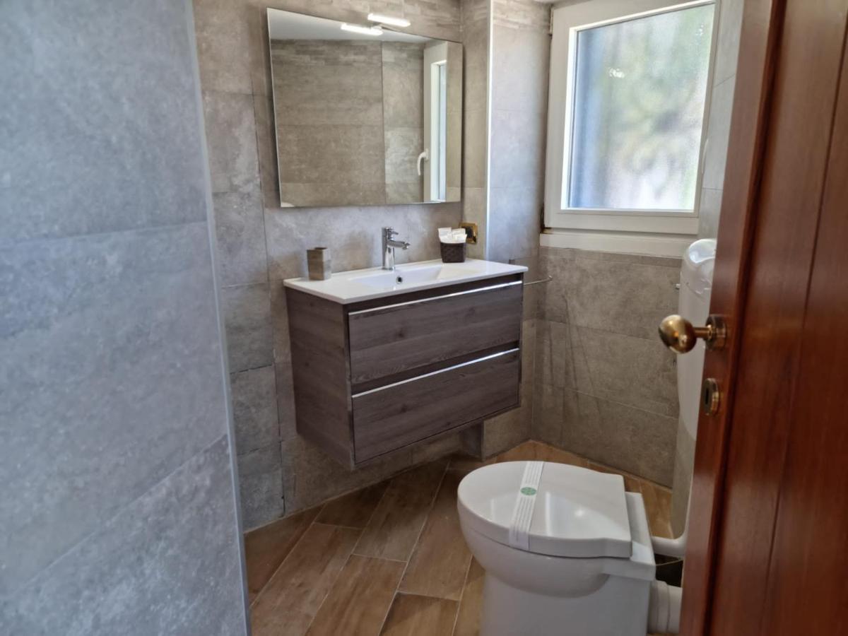 La Casa Sull' Acqua Apartment Napoli Exterior foto